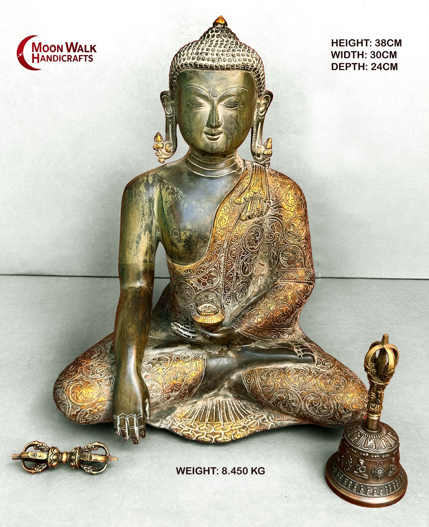 Medizinbuddha, antikes altes Stück mit vielen Schnitzereien, Nepali, meditierende Buddha-Statue von Drezel, Code ROH167