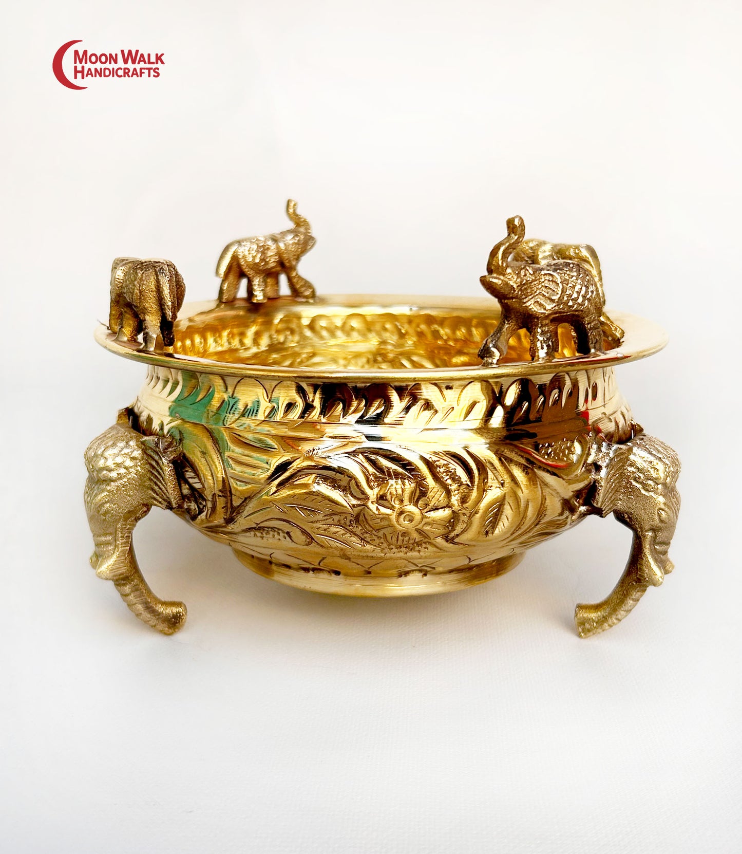 Antike Urli-Schale aus Messing mit Elefanten-Design, indisches Wohndekor, handgemachte Pooja-Schale aus Messing, Festivalgeschenk, traditionelle schwimmende Blumenschale