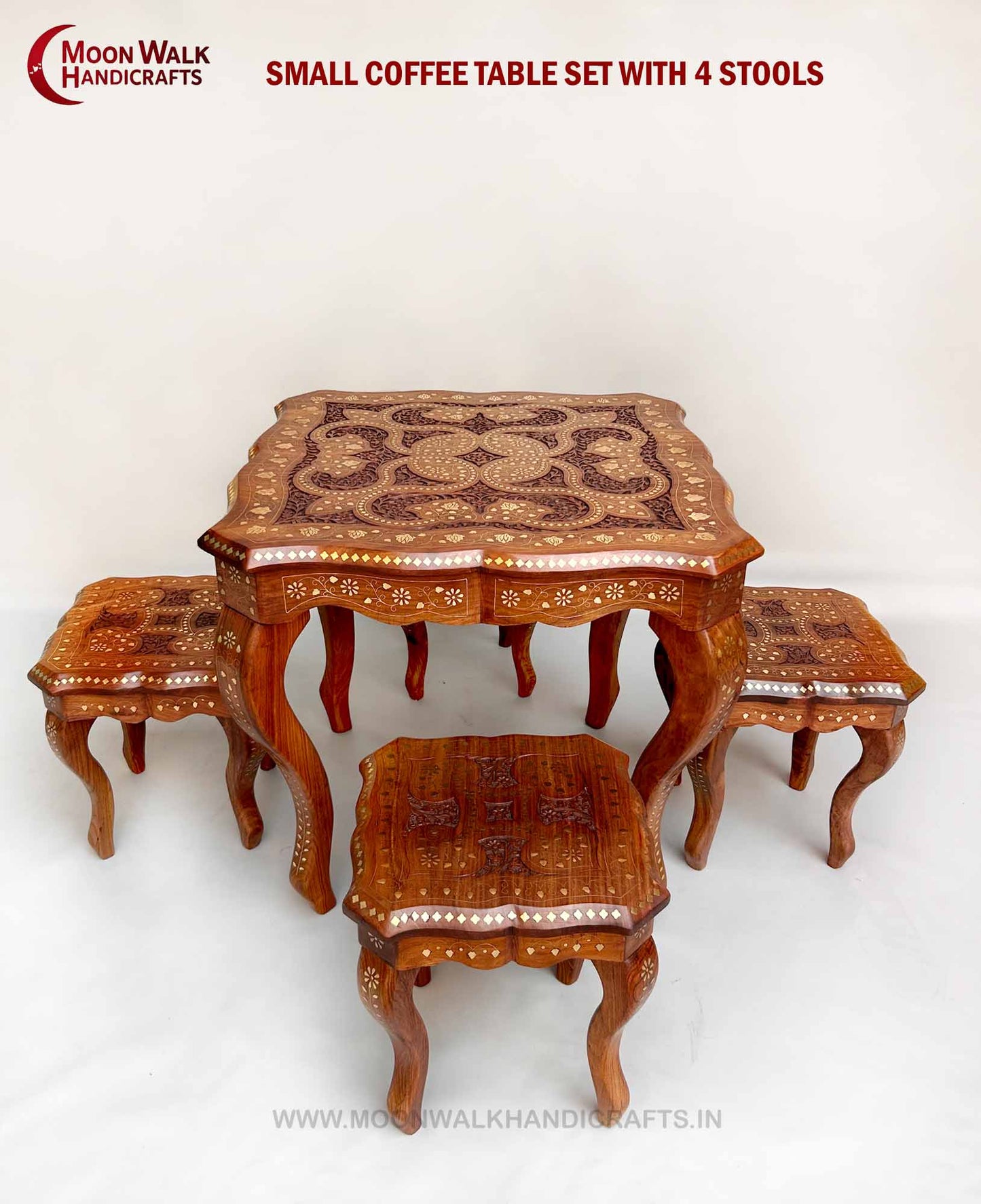 24" Kleines Couchtisch-Set aus Holz mit 4 Hockern, handgefertigte dekorative Einlage, traditioneller indischer Stil, elegantes Wohnzimmer & Wohndekor-Akzent