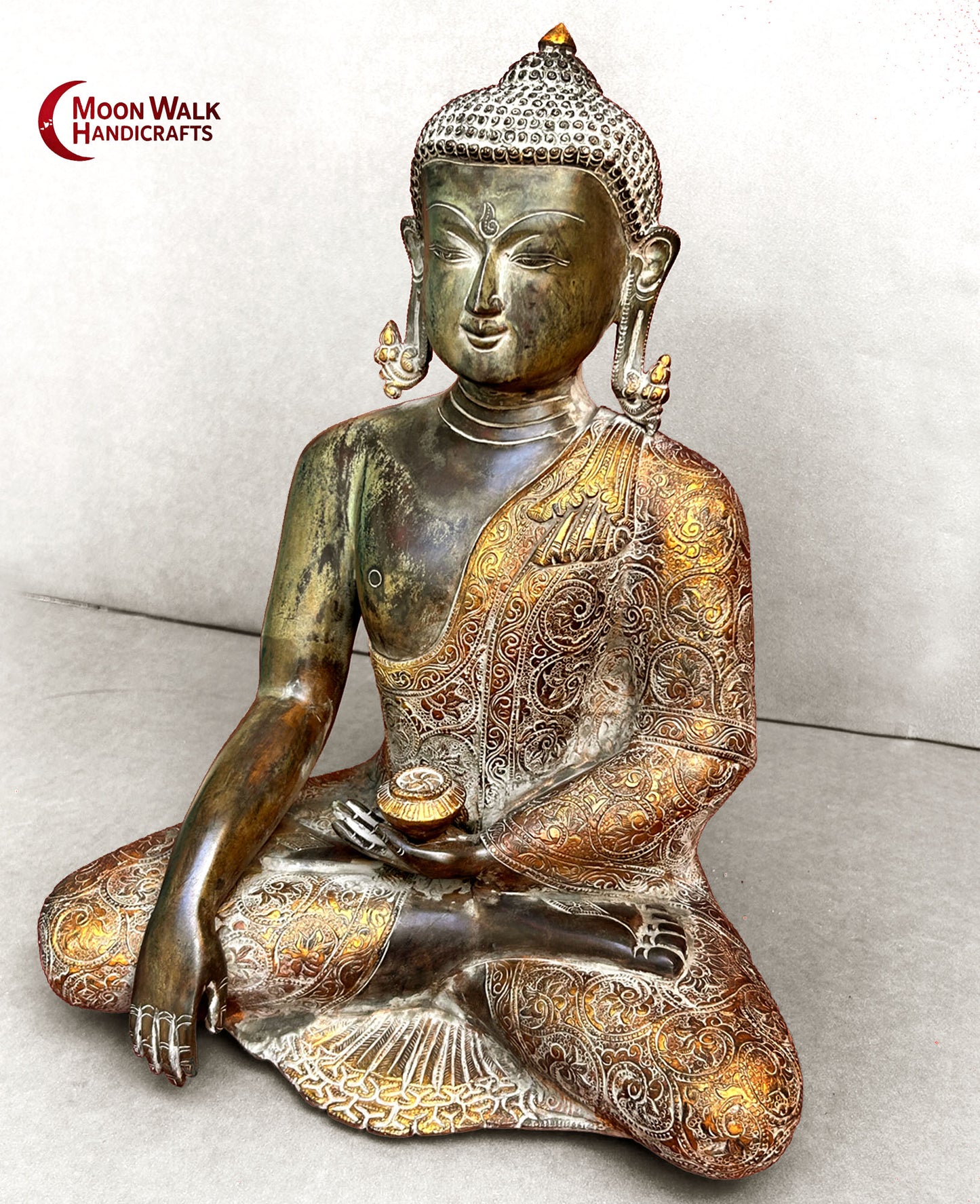Medizinbuddha, antikes altes Stück mit vielen Schnitzereien, Nepali, meditierende Buddha-Statue von Drezel, Code ROH167
