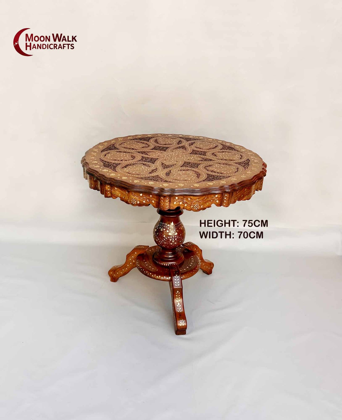 Indisches Rosenholz 1 Tischset mit 4 Hockern - Schnitzmöbel - Hockerset, handgefertigte Möbel von Moonwalk Handicrafts, Rishikesh