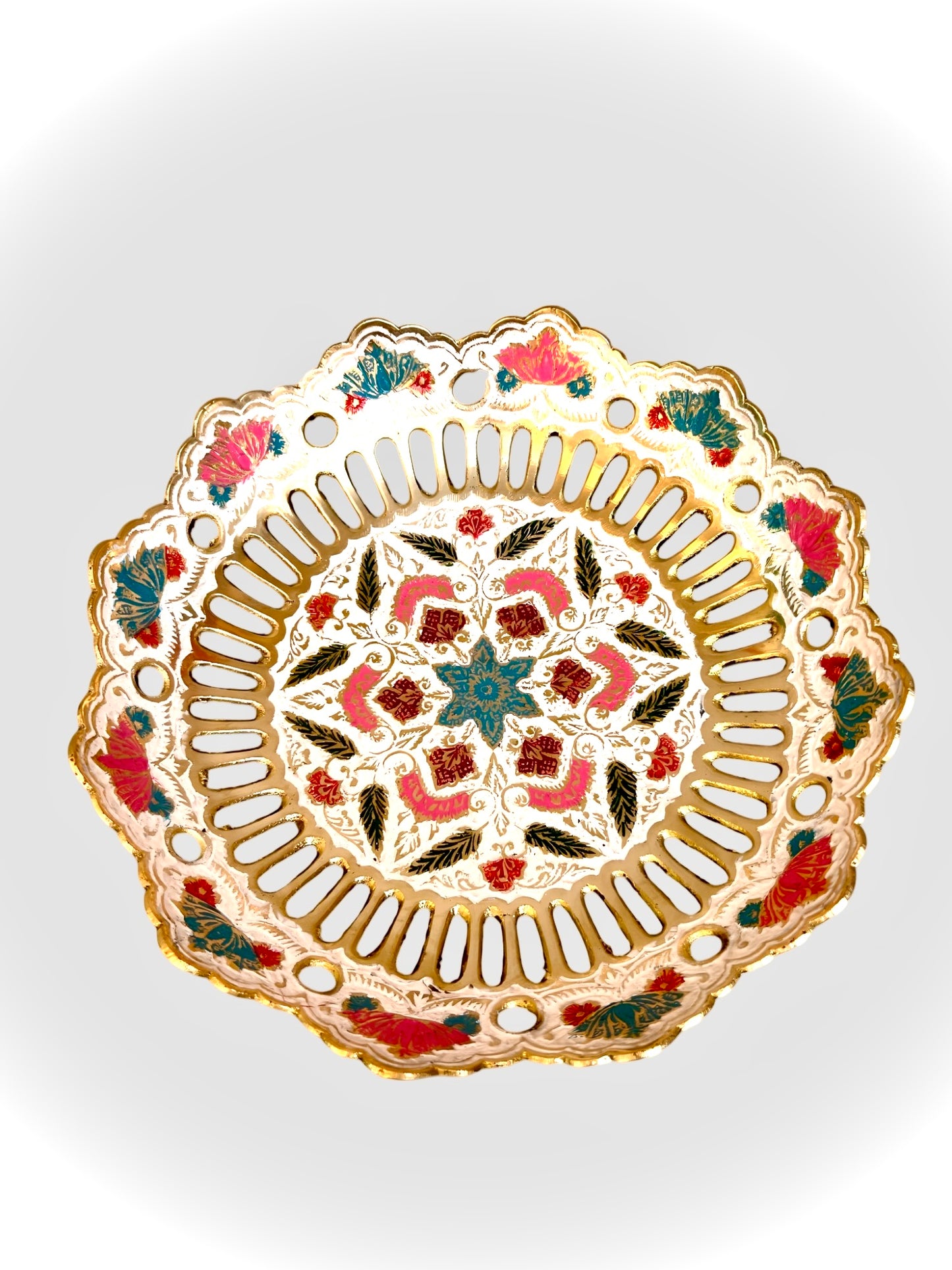 Elegante florale dekorative Schale aus Messing